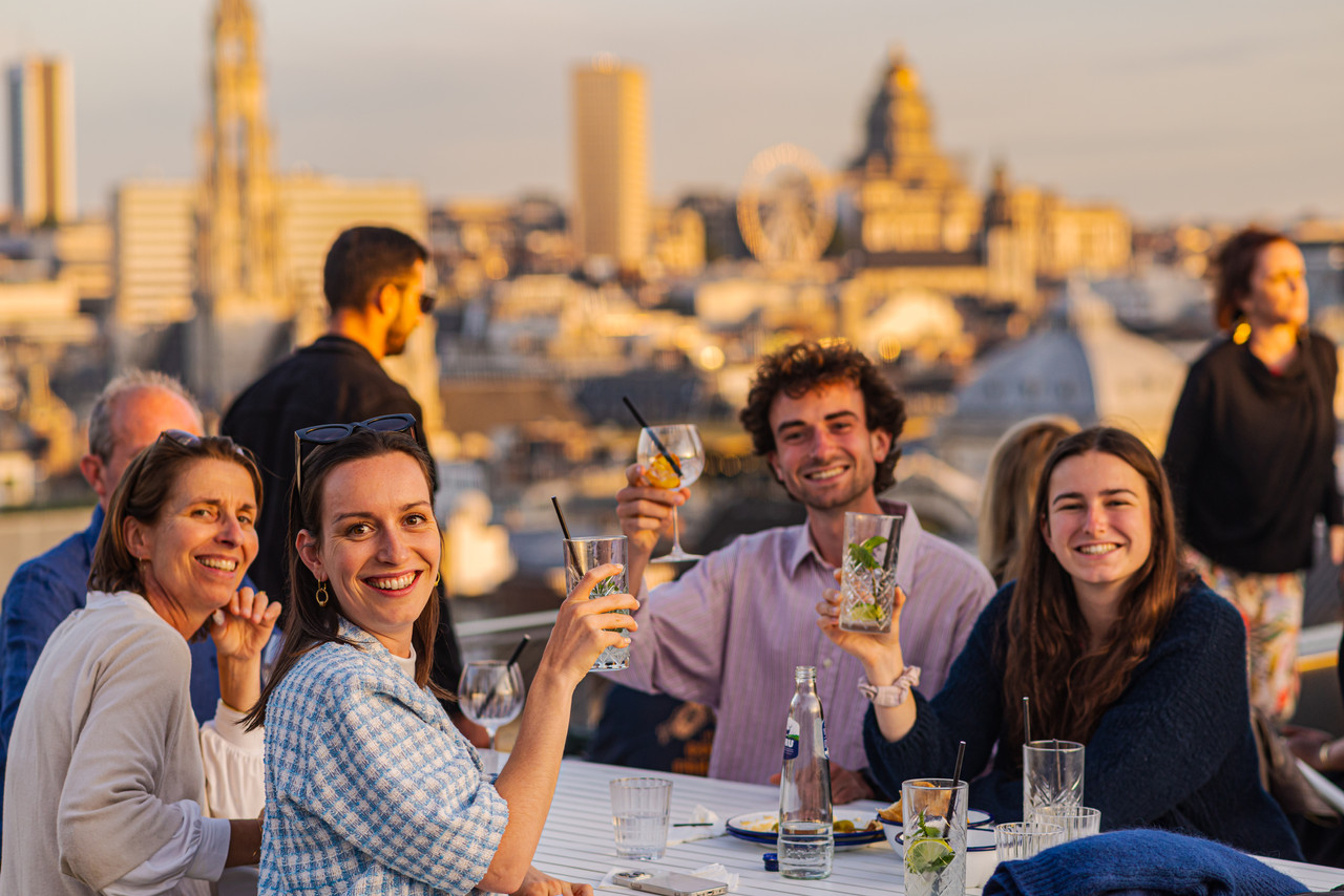 rooftop - trendy - lifestyle - soleil